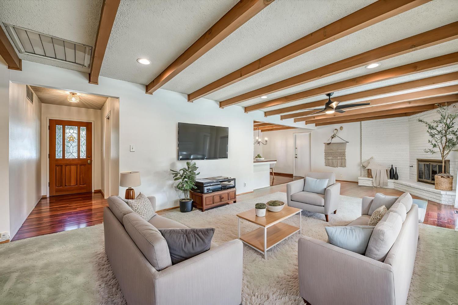 4779 N Delno Ave, Fresno, CA 93705
