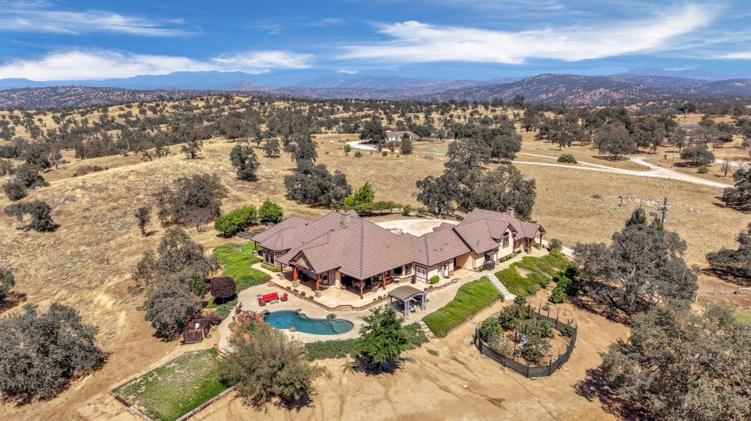 34310 Barn Owl Rd, Raymond, CA 93653
