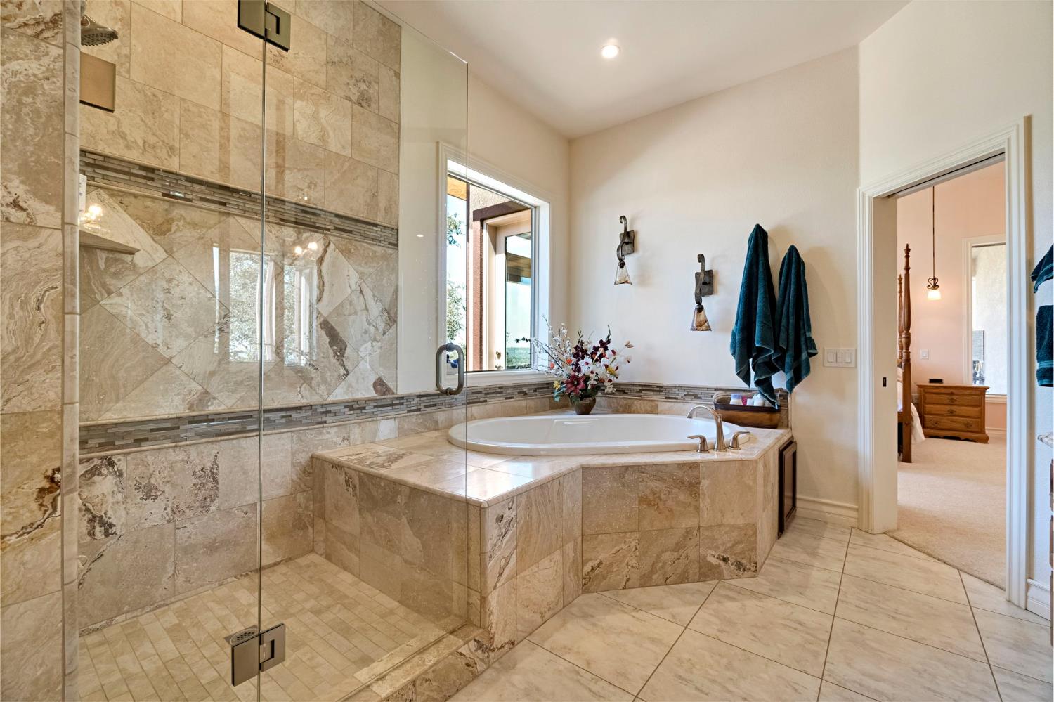 34310 Barn Owl Rd, Raymond, CA 93653