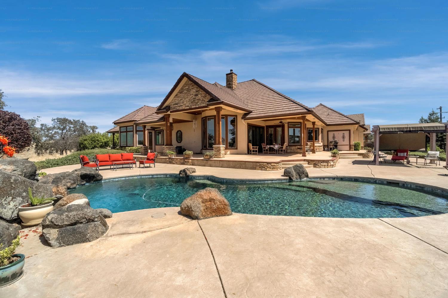 34310 Barn Owl Rd, Raymond, CA 93653
