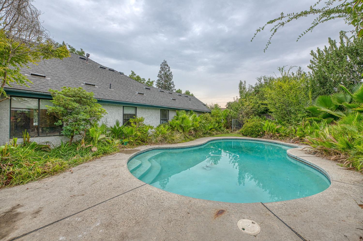 668 E Teal Cir, Fresno, CA 93730