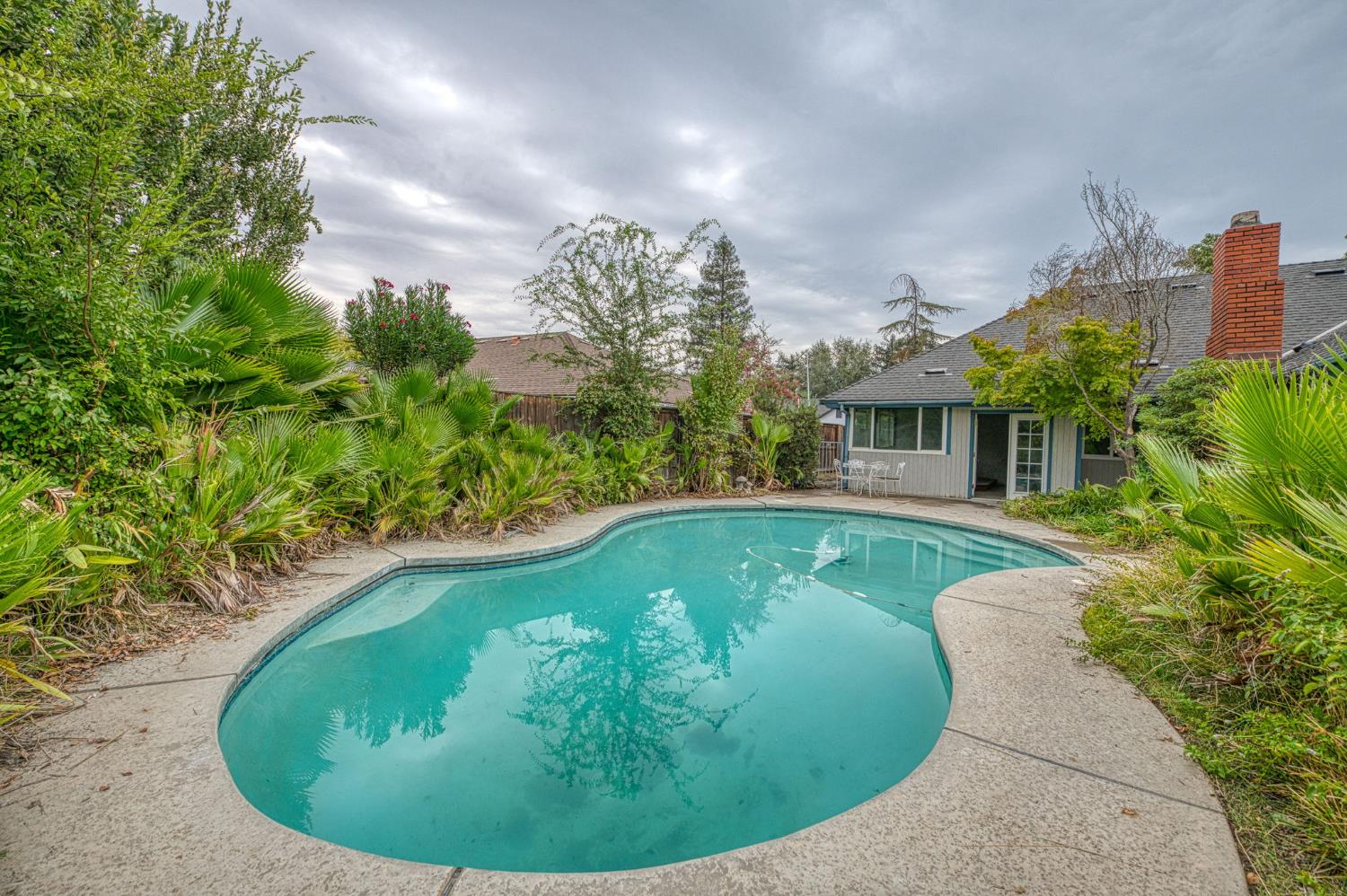 668 E Teal Cir, Fresno, CA 93730