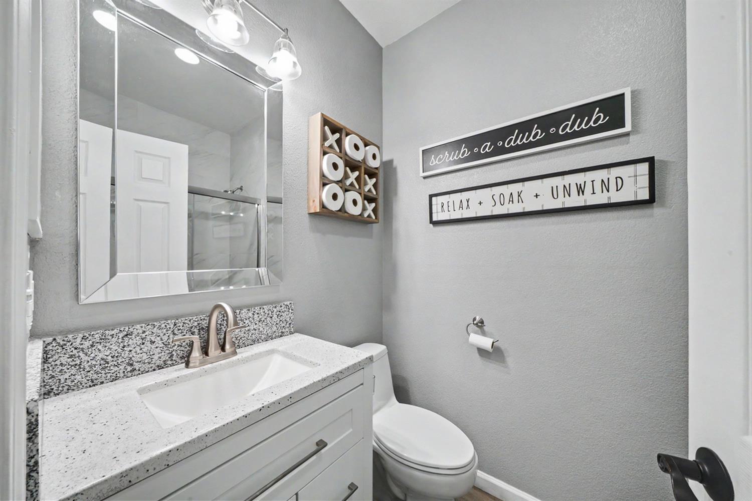 5292 W Cotton Ave, Fresno, CA 93722