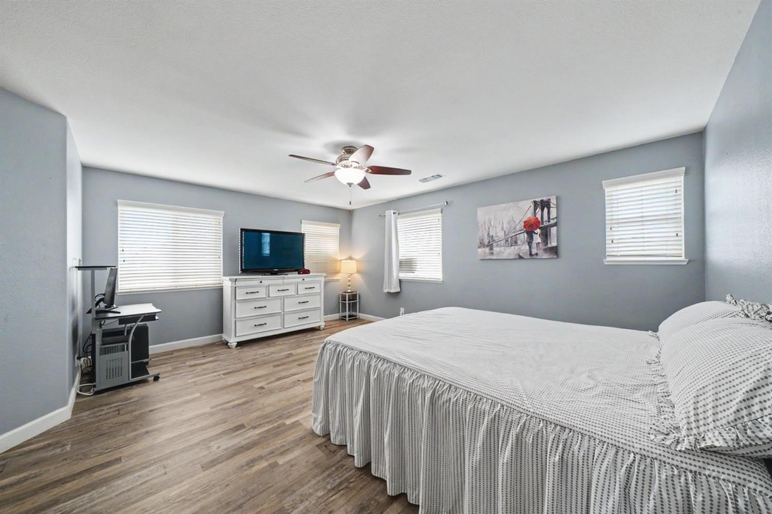 5292 W Cotton Ave, Fresno, CA 93722