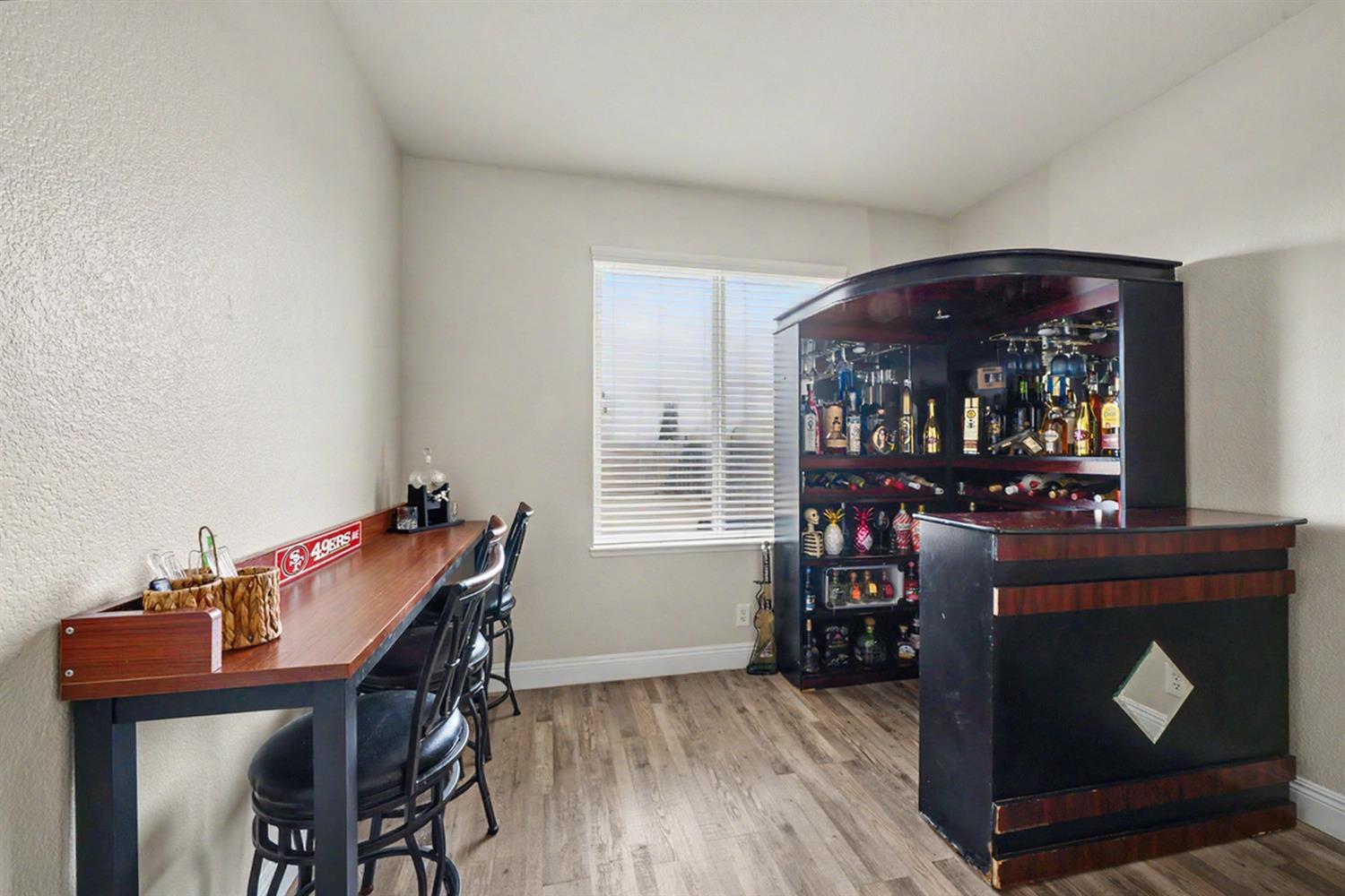 5292 W Cotton Ave, Fresno, CA 93722