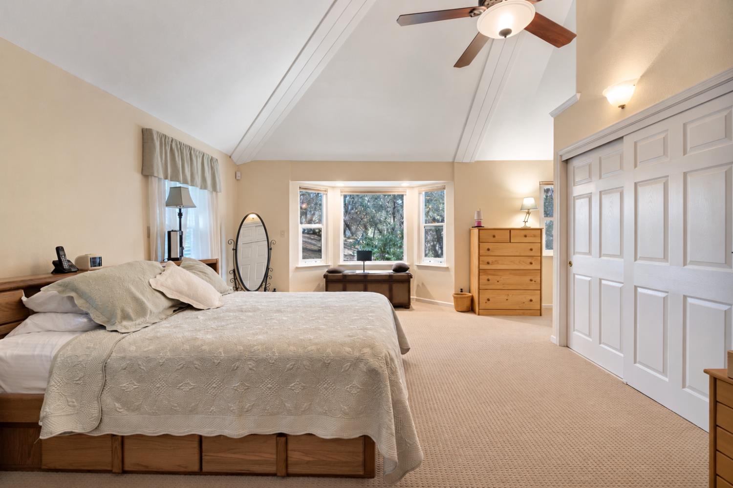 39309 Forest Park Ln, Oakhurst, CA 93644