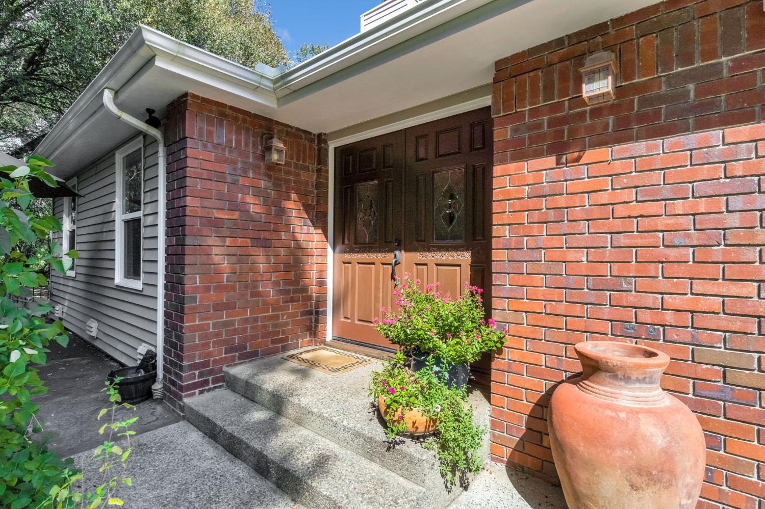 39309 Forest Park Ln, Oakhurst, CA 93644