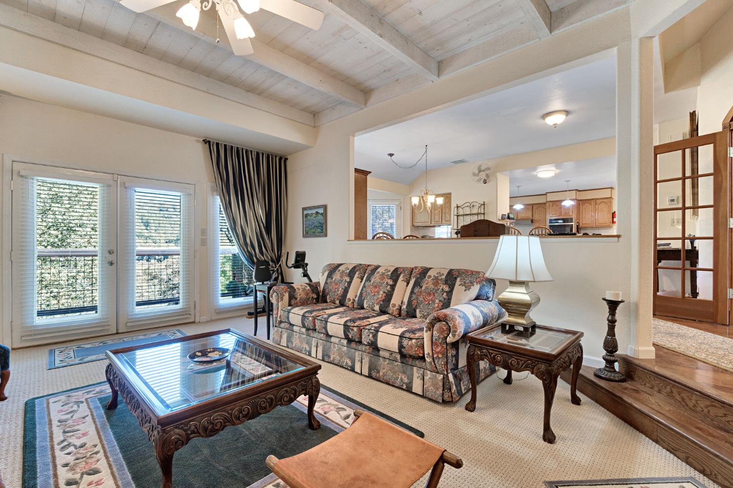 39309 Forest Park Ln, Oakhurst, CA 93644