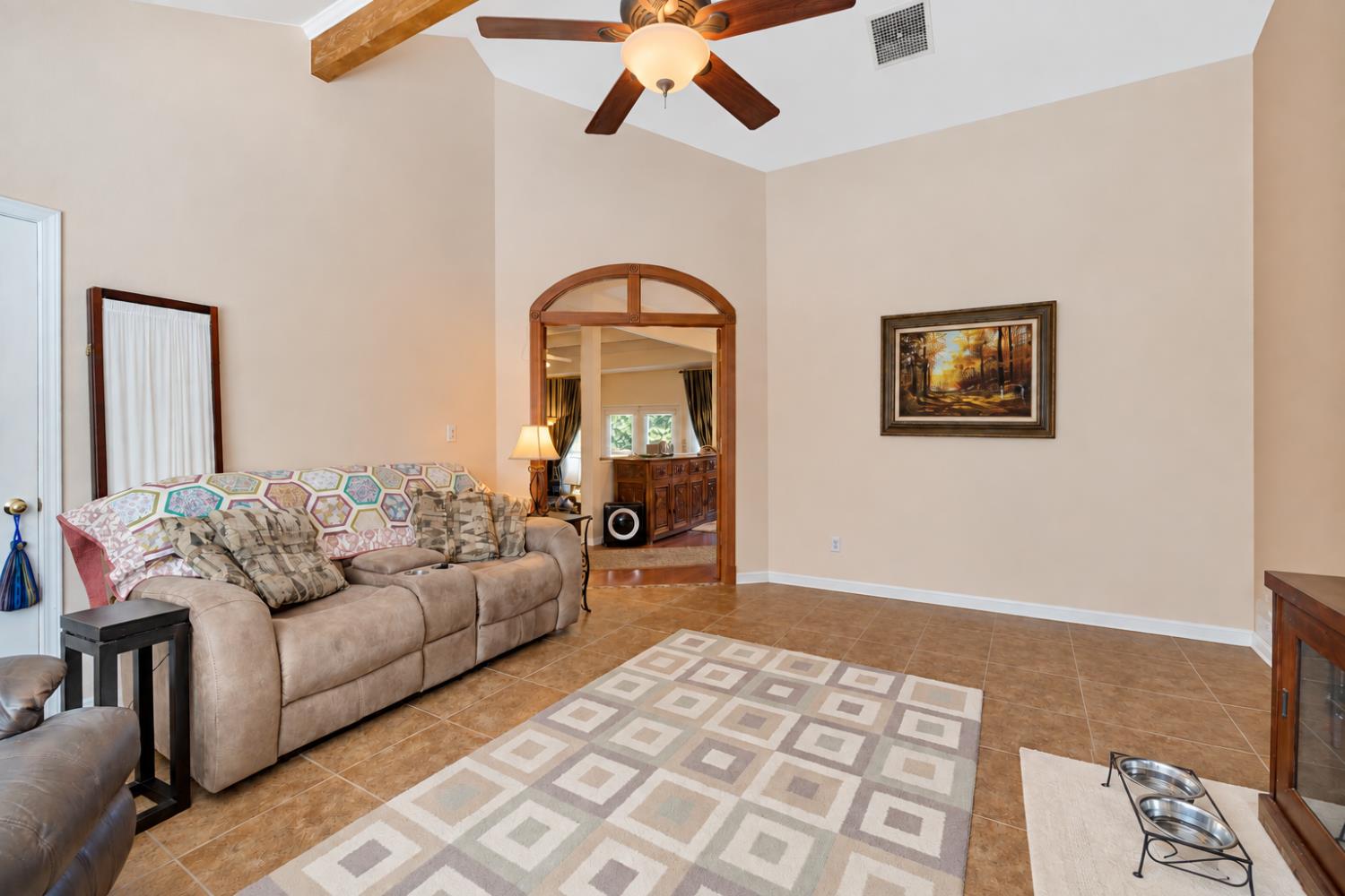 39309 Forest Park Ln, Oakhurst, CA 93644