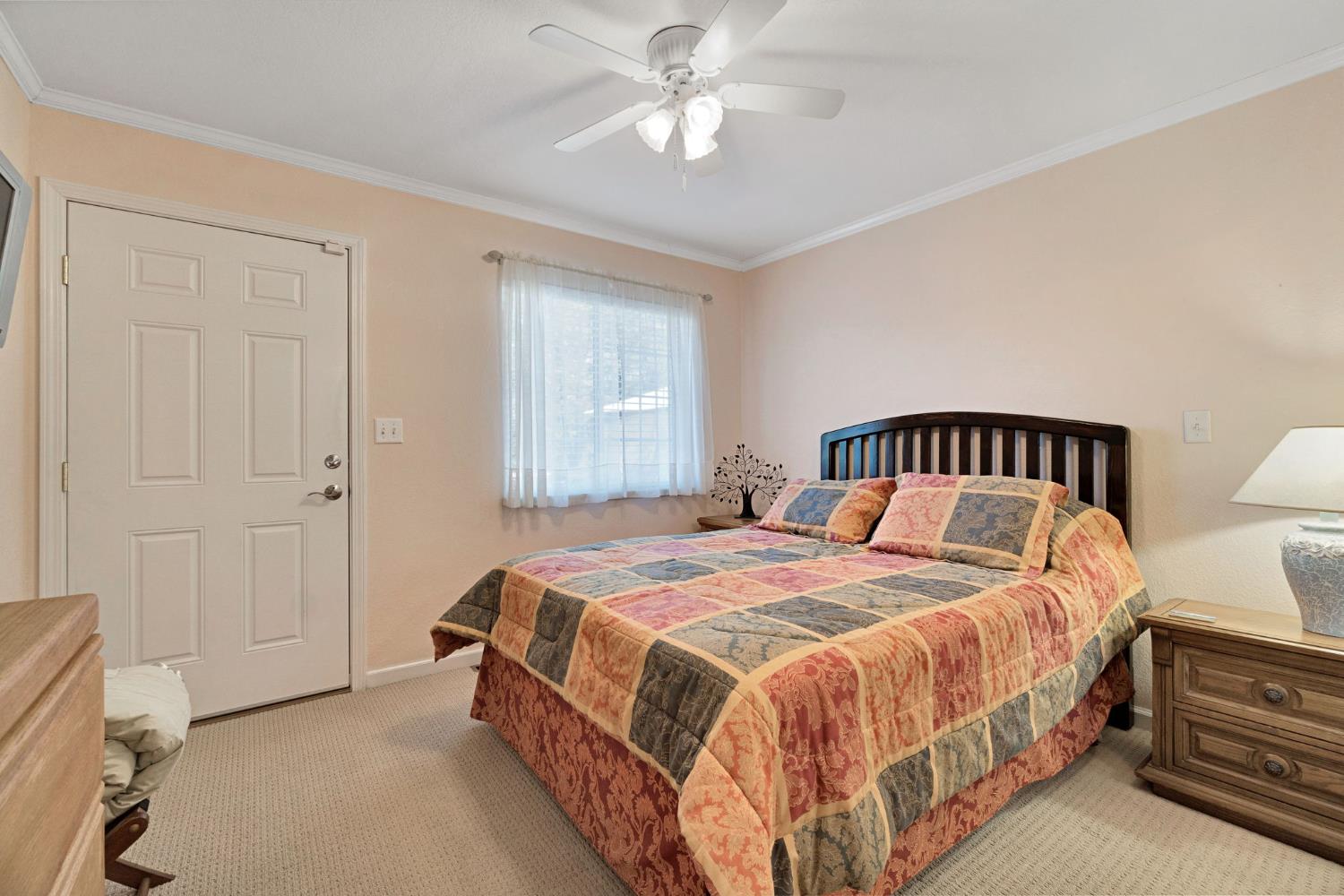 39309 Forest Park Ln, Oakhurst, CA 93644