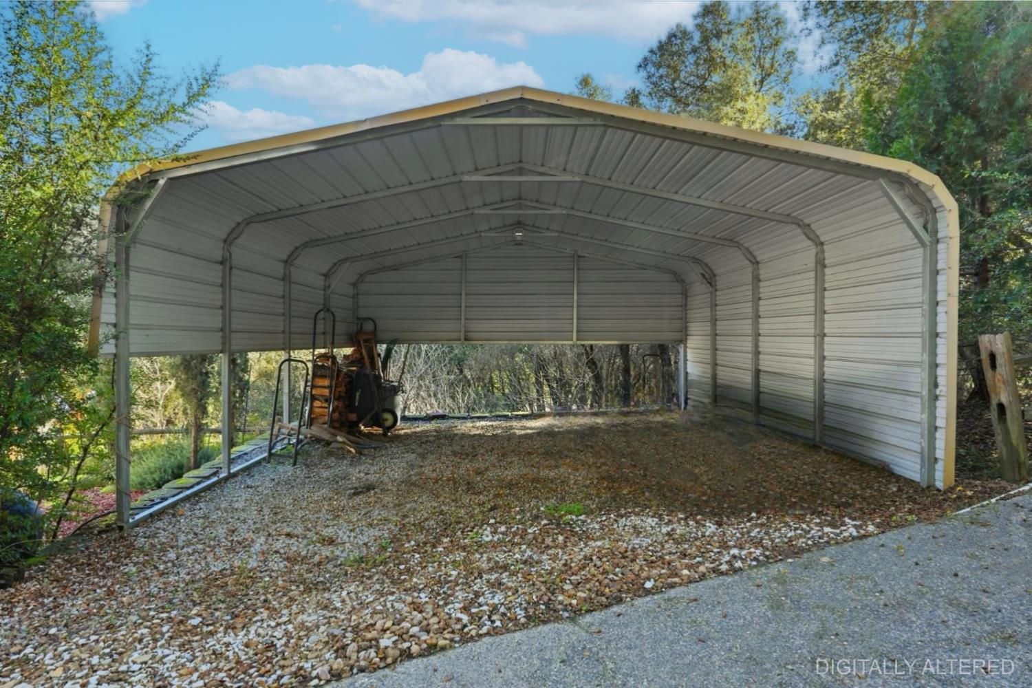 39309 Forest Park Ln, Oakhurst, CA 93644