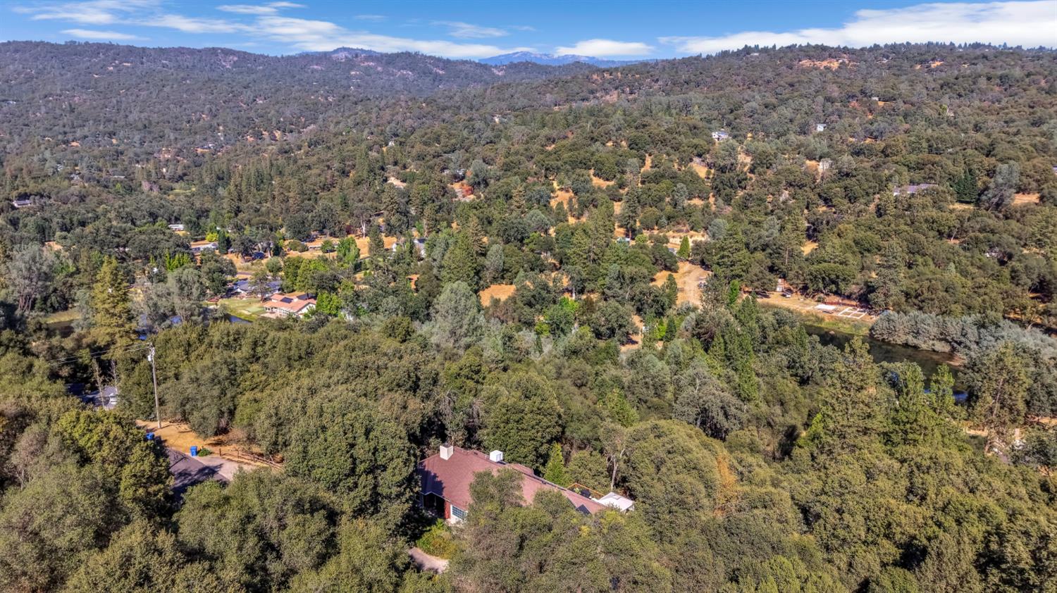 39309 Forest Park Ln, Oakhurst, CA 93644