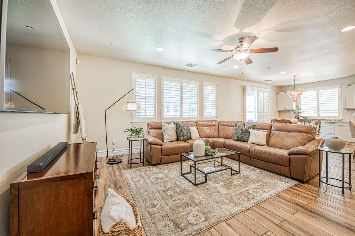 1266 N Redington Ave, Clovis, CA 93619