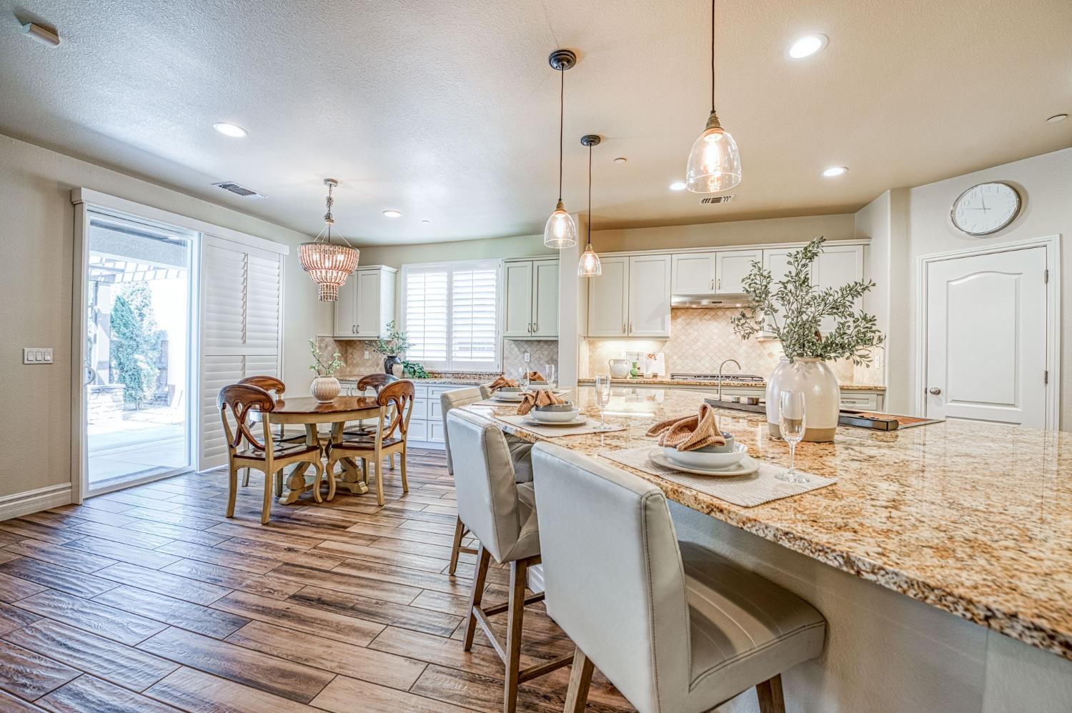 1266 N Redington Ave, Clovis, CA 93619