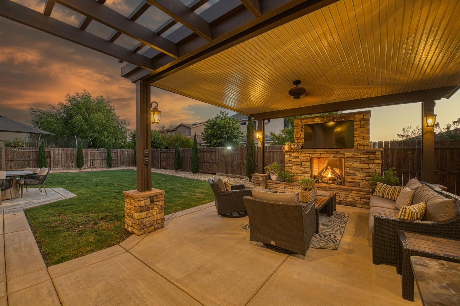 1266 N Redington Ave, Clovis, CA 93619