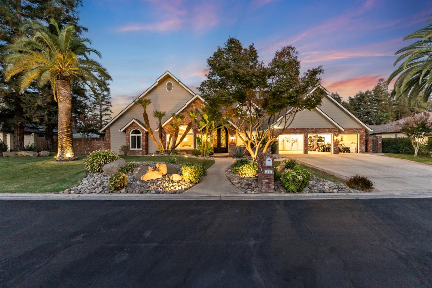 6054 N Woodson Ave, Fresno, CA 93711