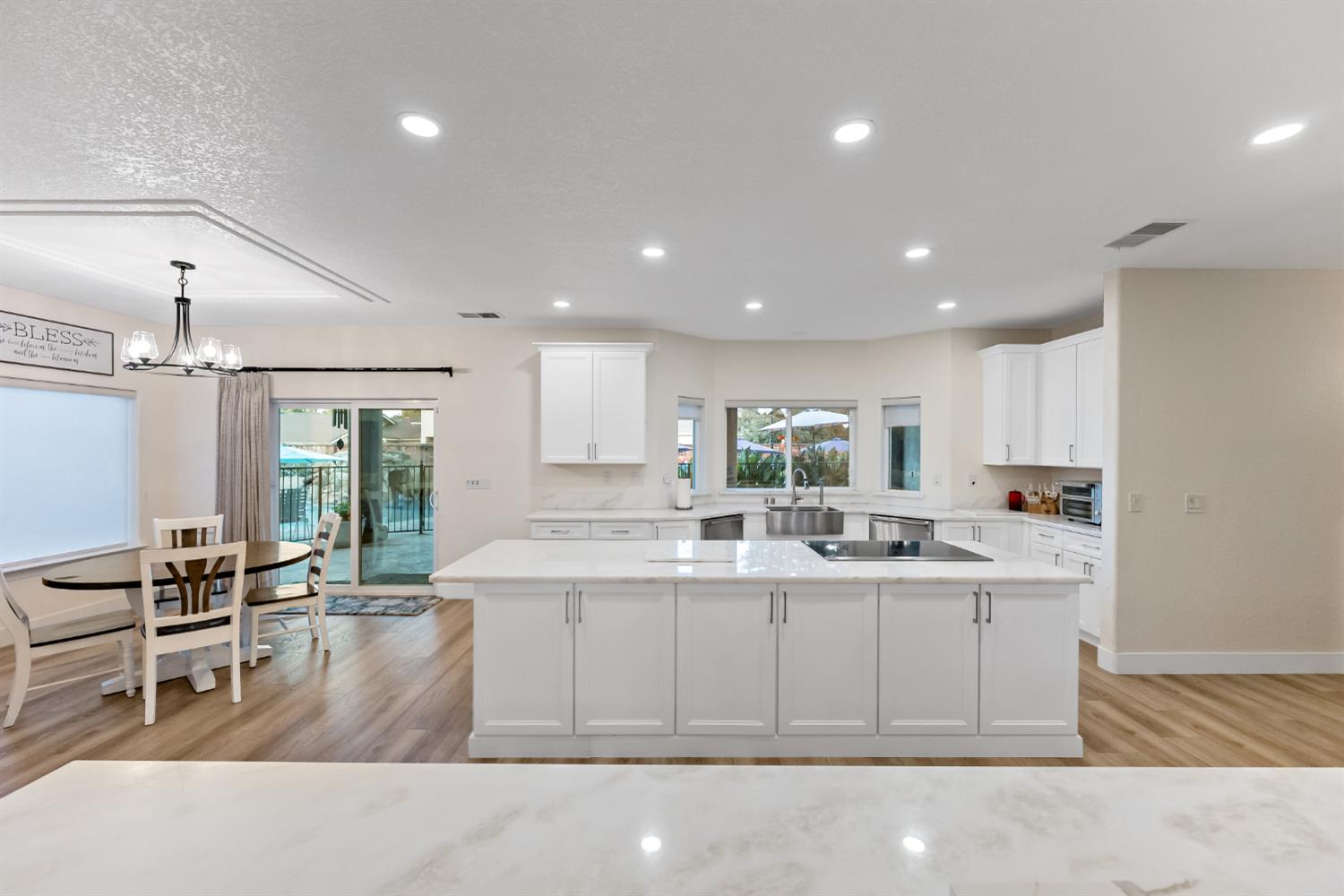 6054 N Woodson Ave, Fresno, CA 93711