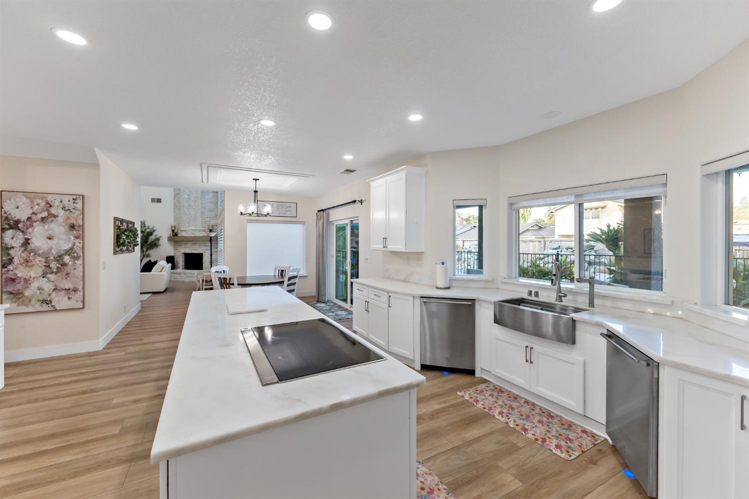 6054 N Woodson Ave, Fresno, CA 93711