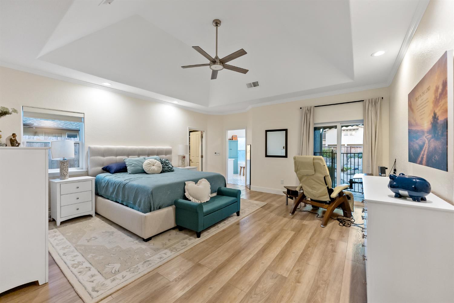 6054 N Woodson Ave, Fresno, CA 93711
