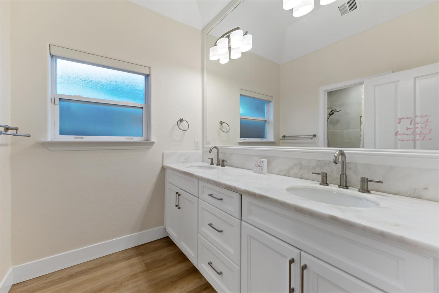 6054 N Woodson Ave, Fresno, CA 93711