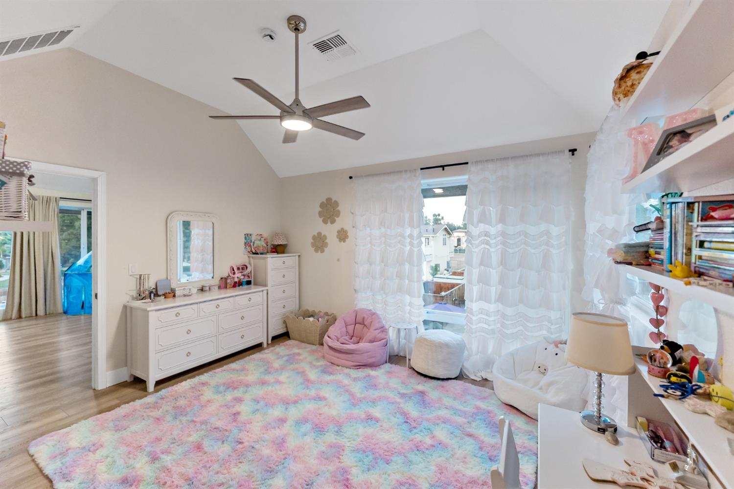 6054 N Woodson Ave, Fresno, CA 93711