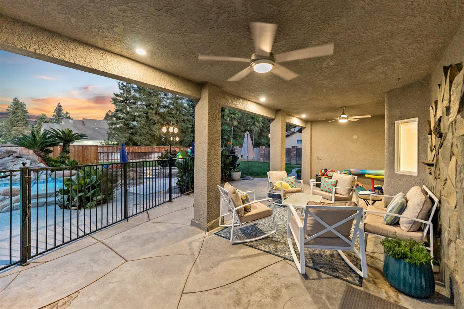 6054 N Woodson Ave, Fresno, CA 93711