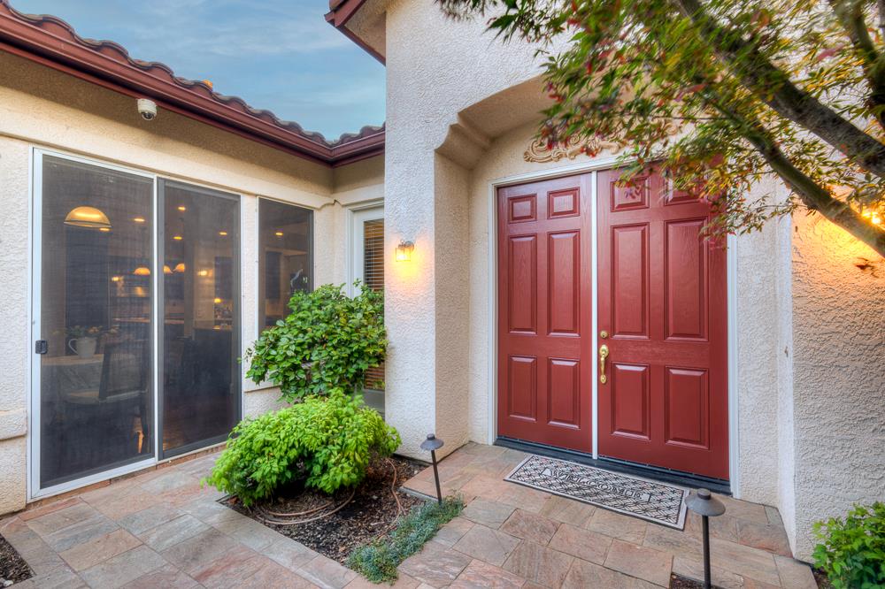 172 Omaha Ave, Clovis, CA 93619
