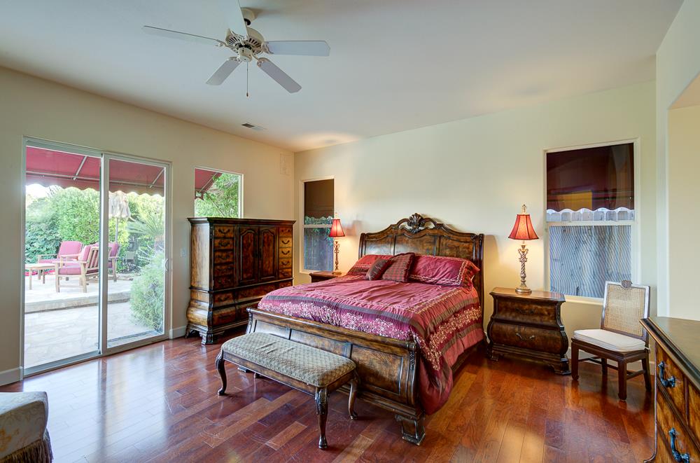 172 Omaha Ave, Clovis, CA 93619
