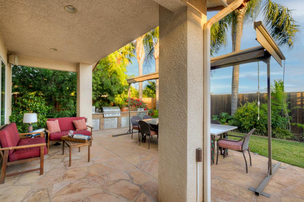 172 Omaha Ave, Clovis, CA 93619