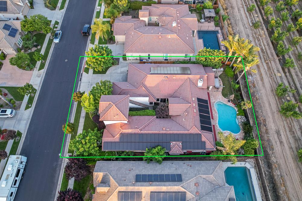 172 Omaha Ave, Clovis, CA 93619