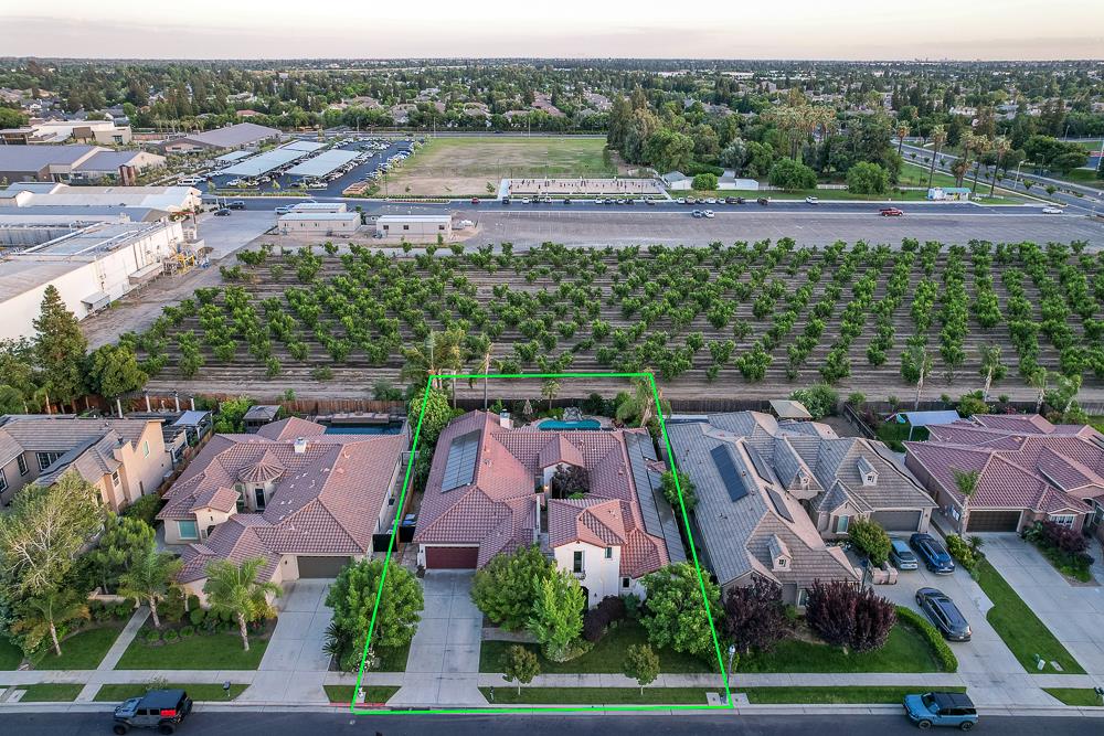172 Omaha Ave, Clovis, CA 93619