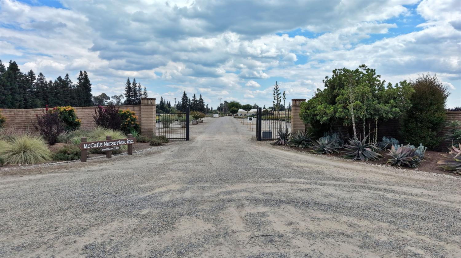 8575 E Olive Ave, Fresno, CA 93737