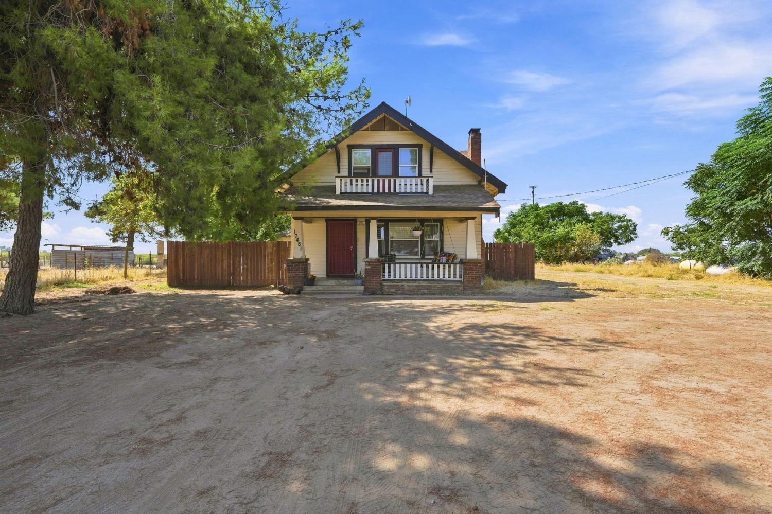 17481 Idaho Ave, Lemoore, CA 93245