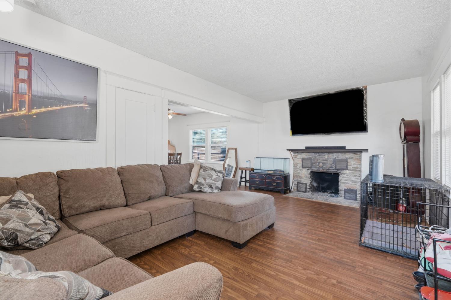 17481 Idaho Ave, Lemoore, CA 93245