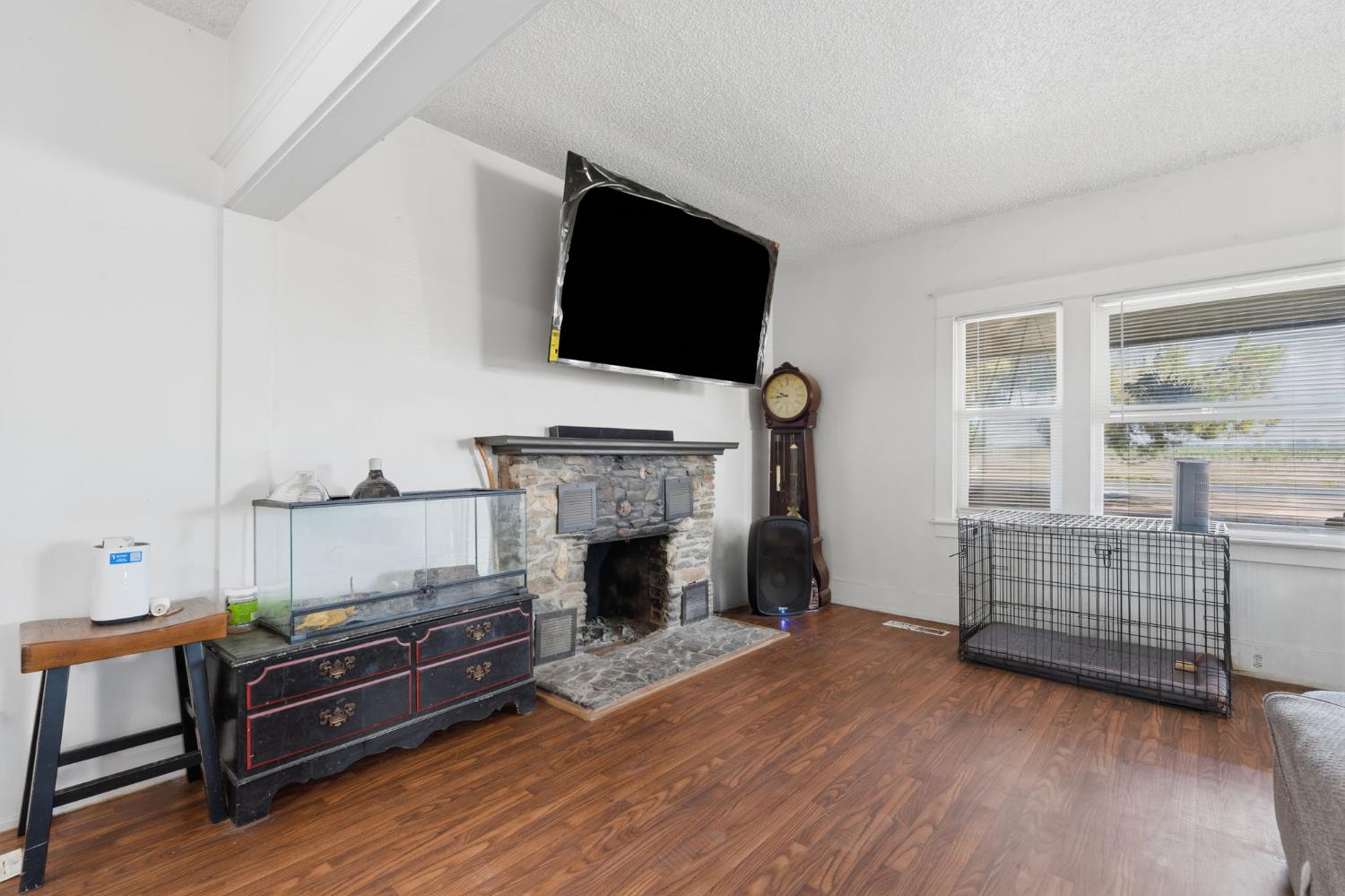 17481 Idaho Ave, Lemoore, CA 93245