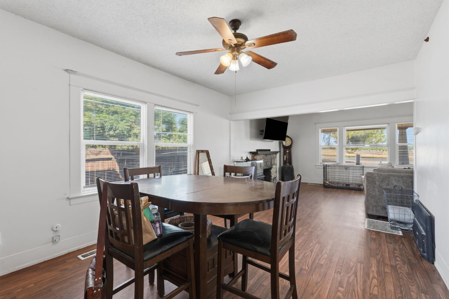 17481 Idaho Ave, Lemoore, CA 93245