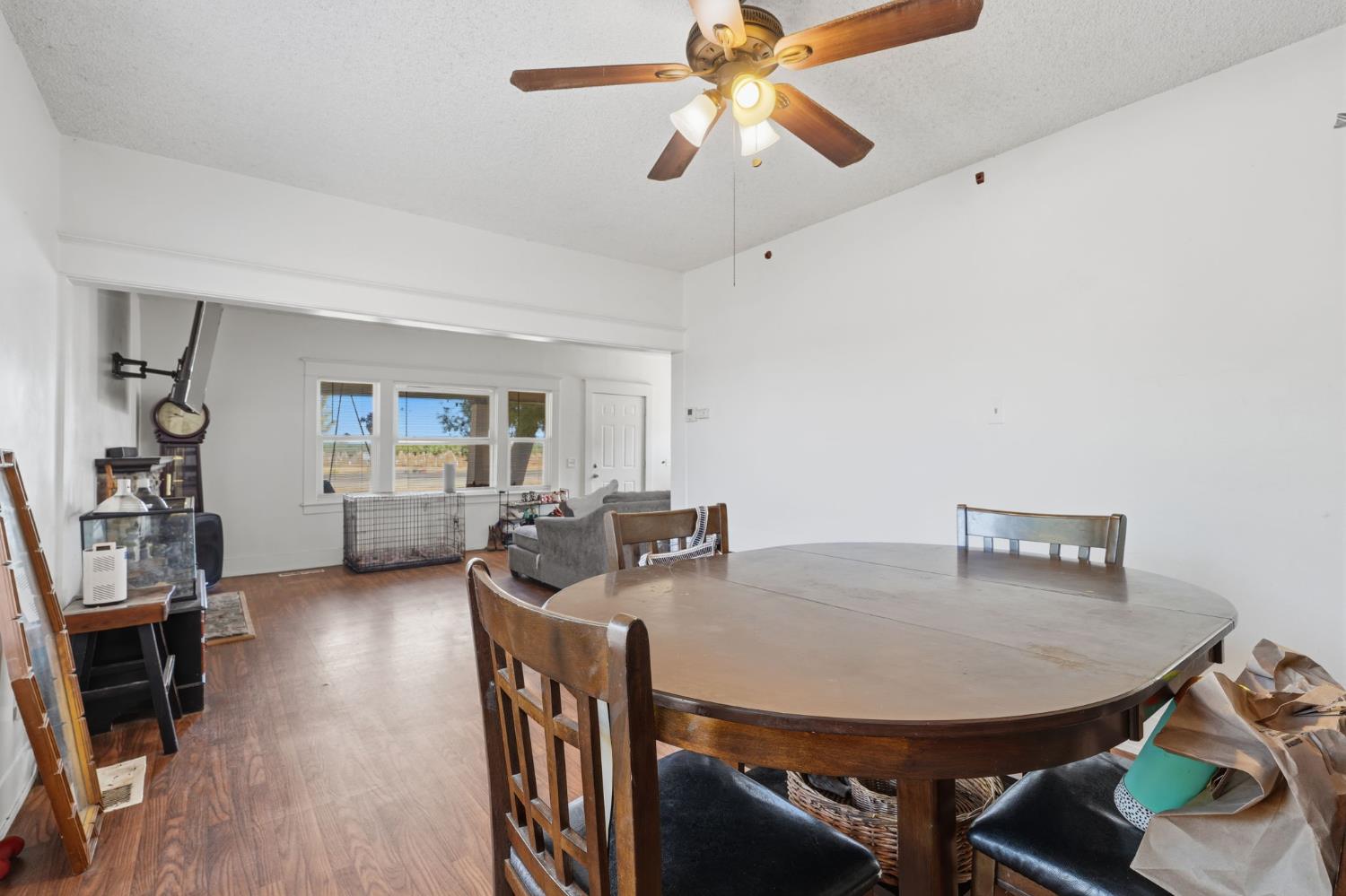 17481 Idaho Ave, Lemoore, CA 93245