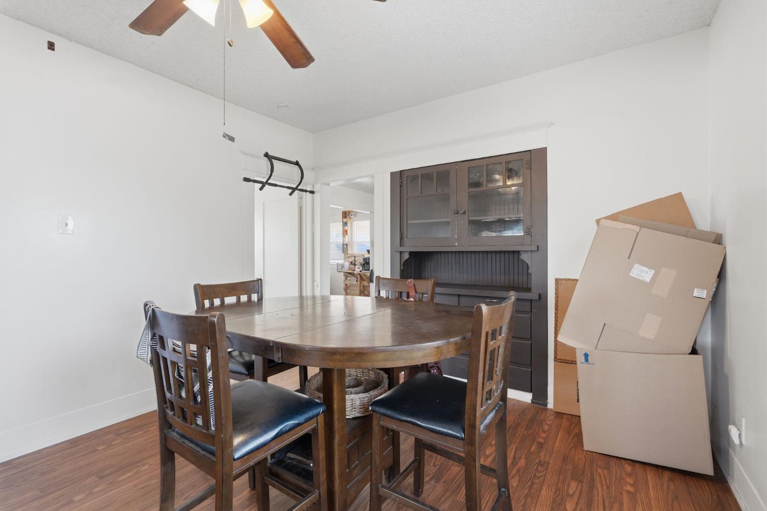 17481 Idaho Ave, Lemoore, CA 93245