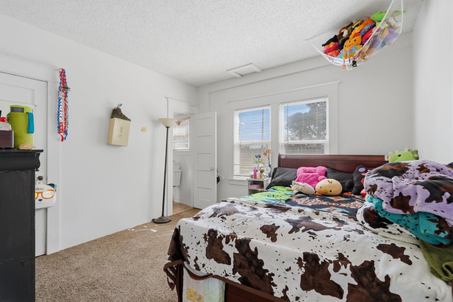 17481 Idaho Ave, Lemoore, CA 93245