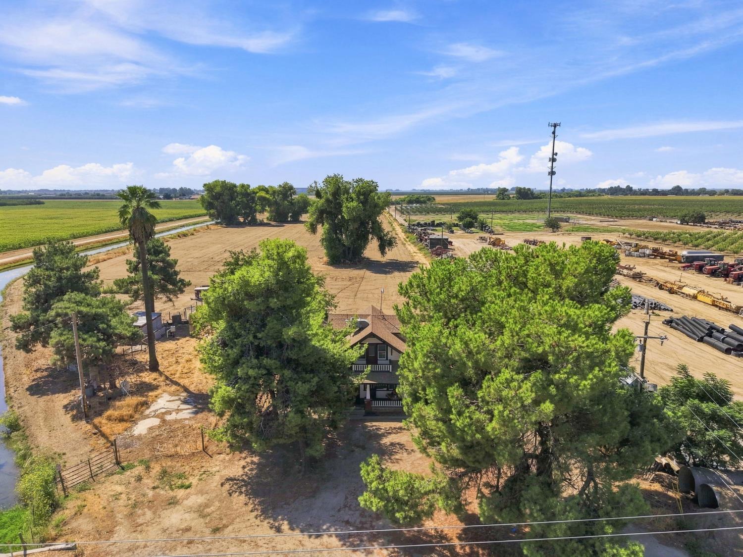 17481 Idaho Ave, Lemoore, CA 93245