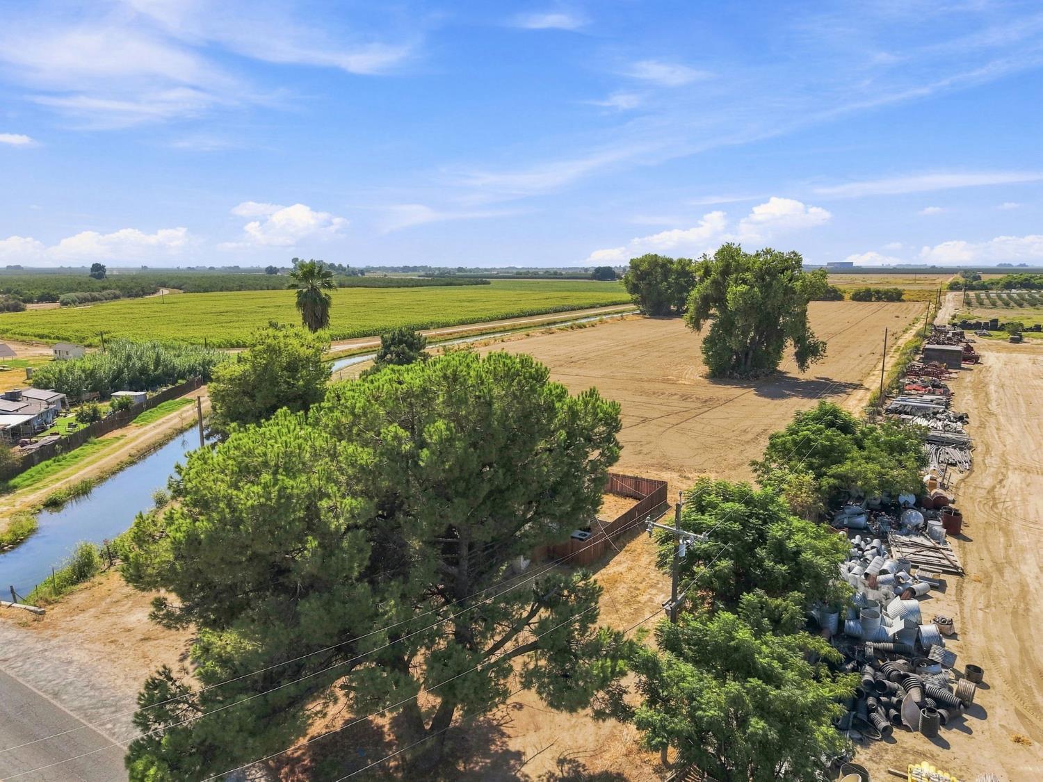 17481 Idaho Ave, Lemoore, CA 93245