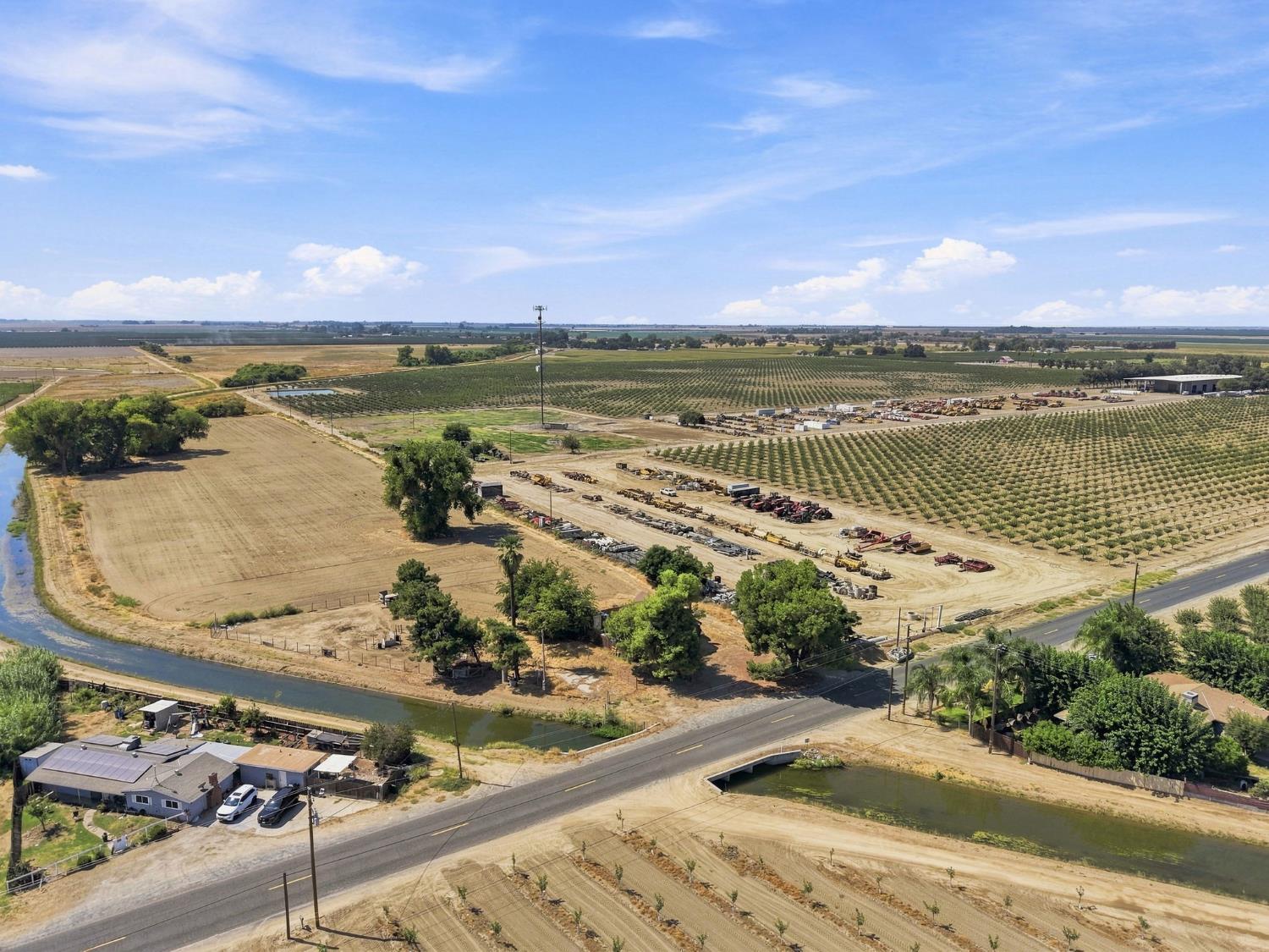 17481 Idaho Ave, Lemoore, CA 93245