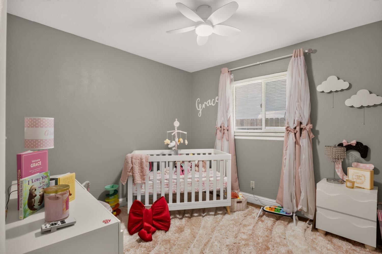 2703 E Robinson Ave, Fresno, CA 93726