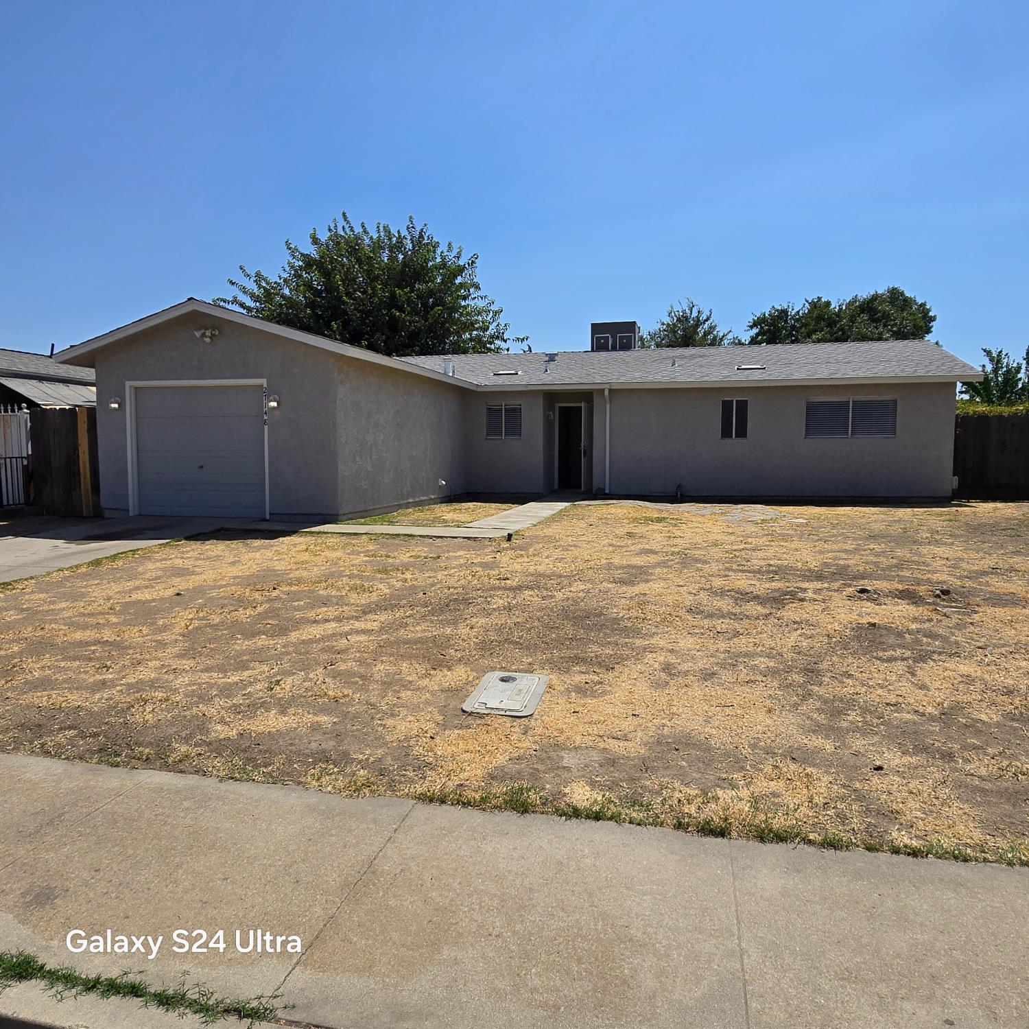 27148 Stanford Ave, Madera, CA 93637