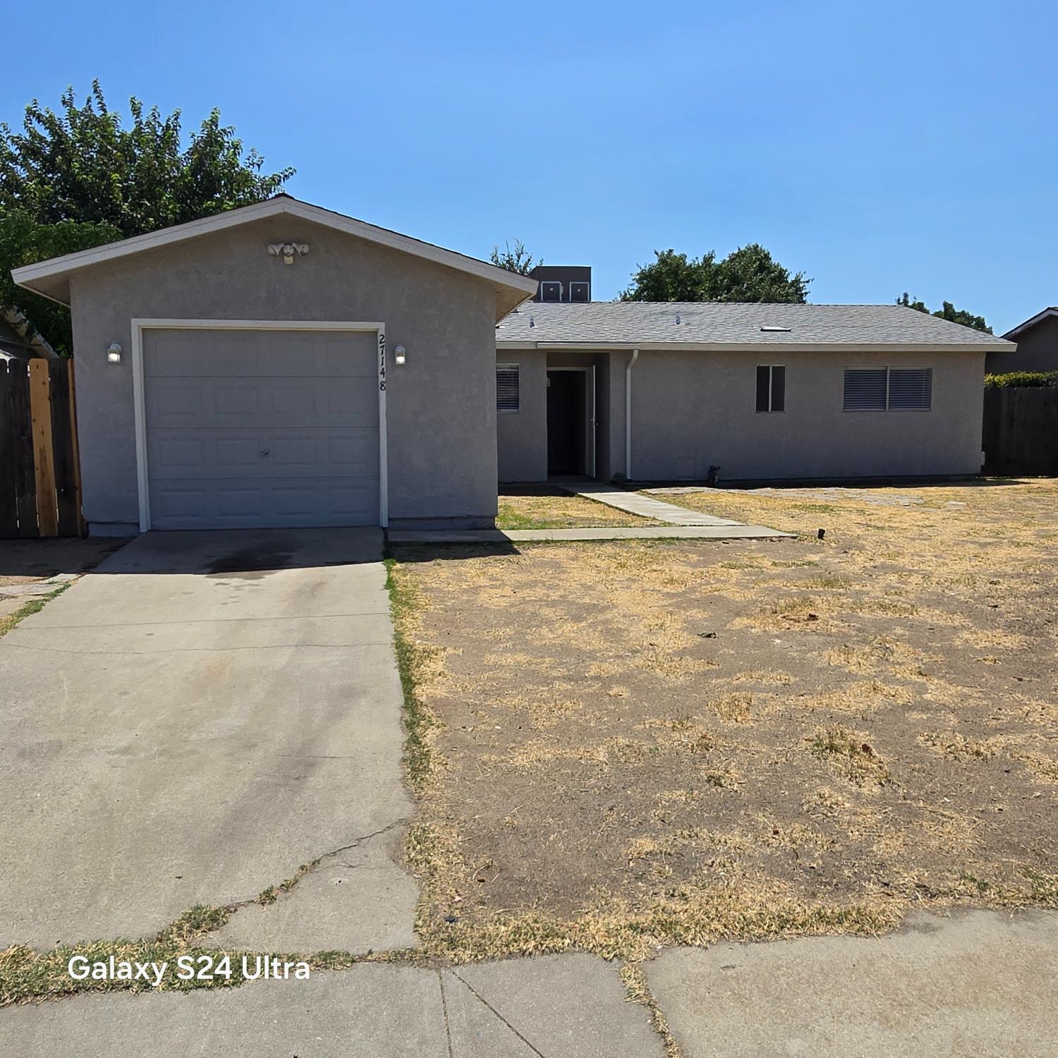 27148 Stanford Ave, Madera, CA 93637