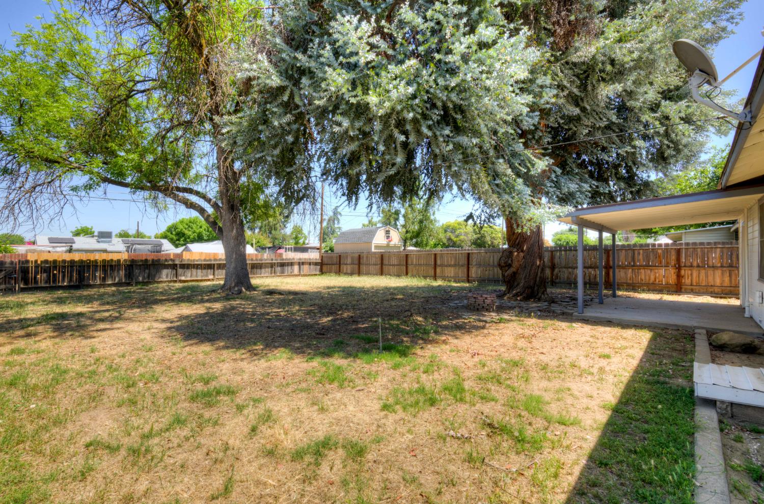 1144 W Yale Ave, Fresno, CA 93705
