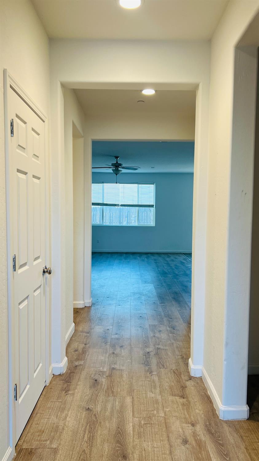 14338 W El Mar Ave, Kerman, CA 93630