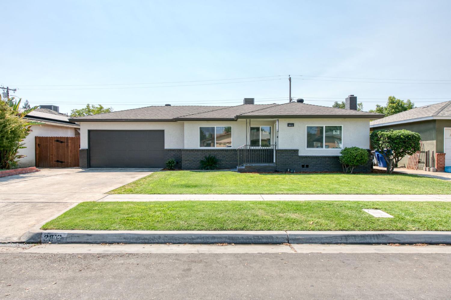 3812 E Bellaire Way, Fresno, CA 93726