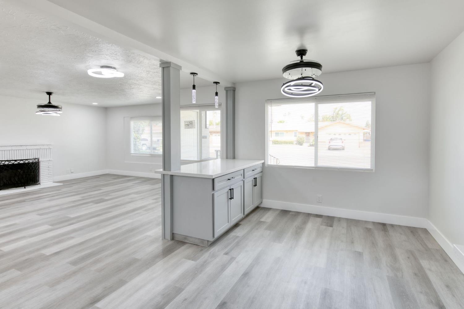 3812 E Bellaire Way, Fresno, CA 93726