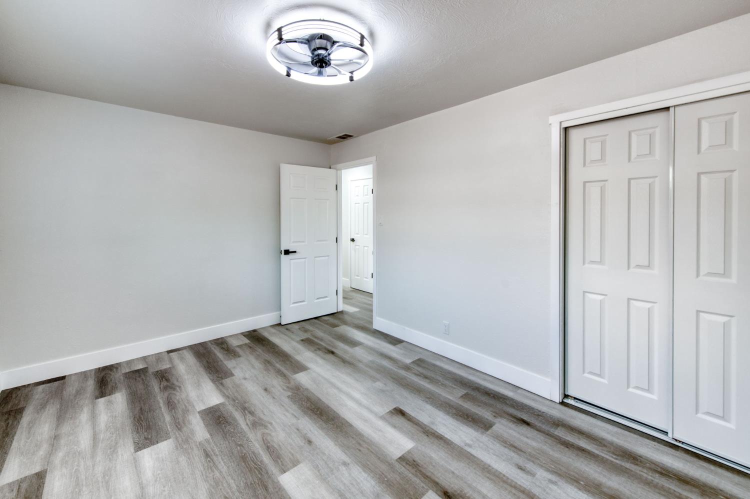 3812 E Bellaire Way, Fresno, CA 93726